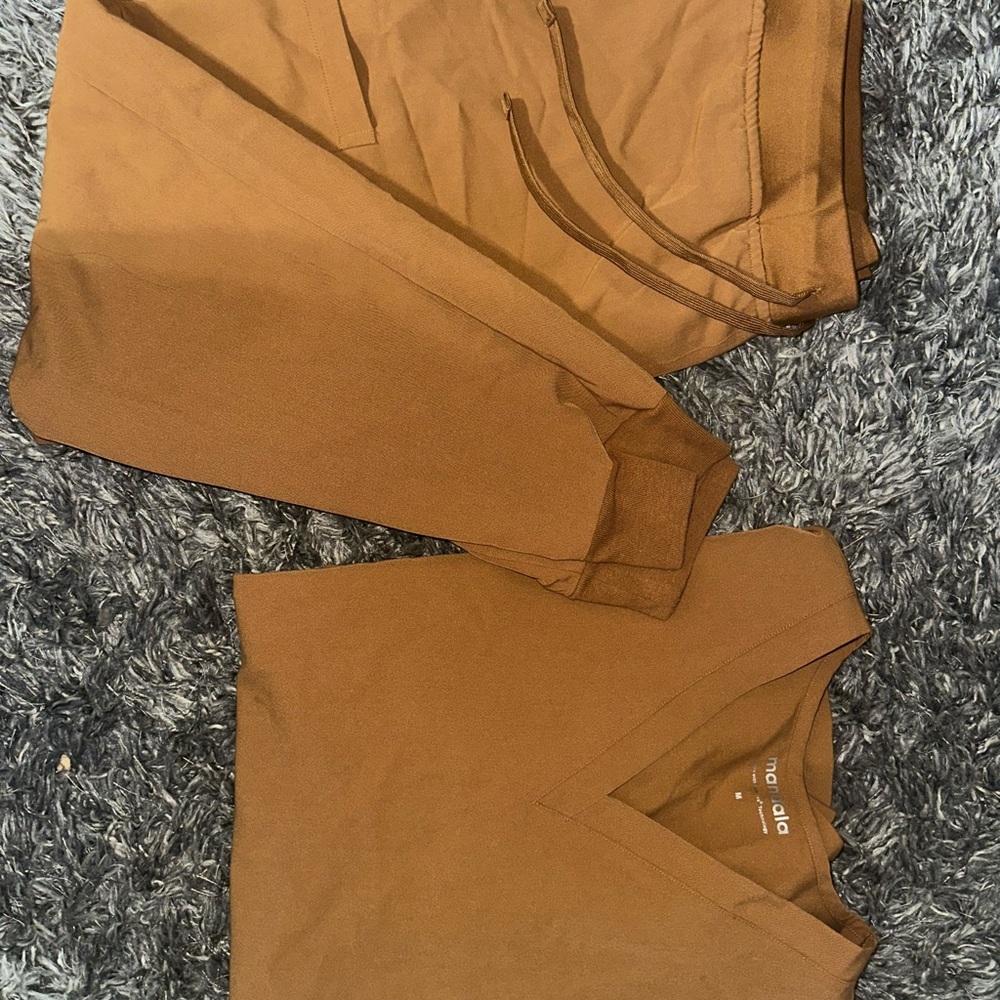 Mandala Brown scrub set M top PL joggers